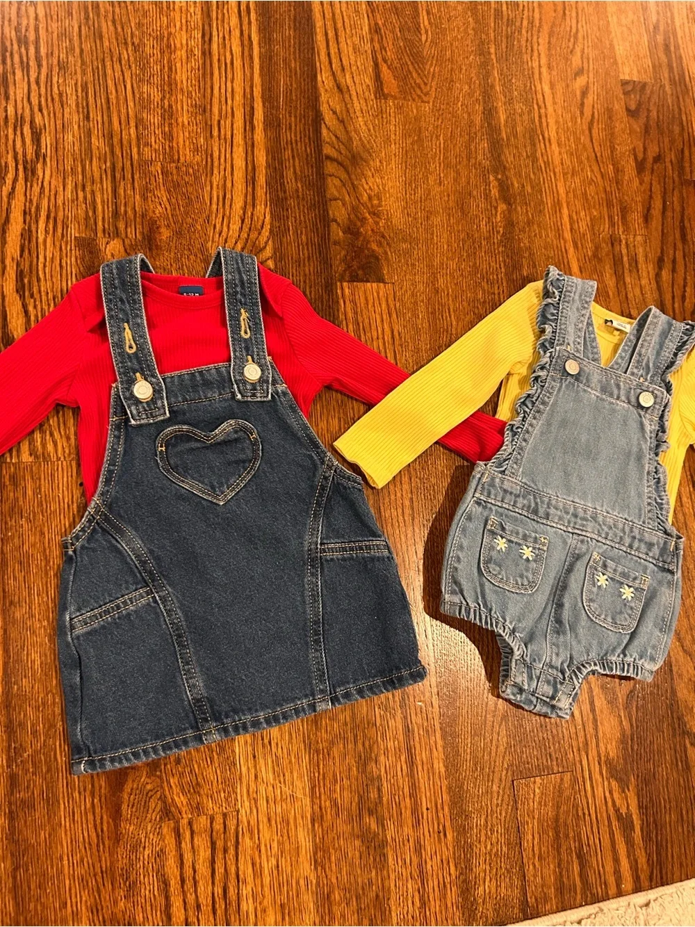 Old Navy Baby Girl Outfit Bundle 6-12 Months 2 Sets